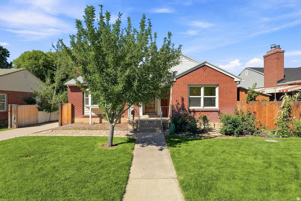 2732 S GRANDVIEW E CIR photo 3