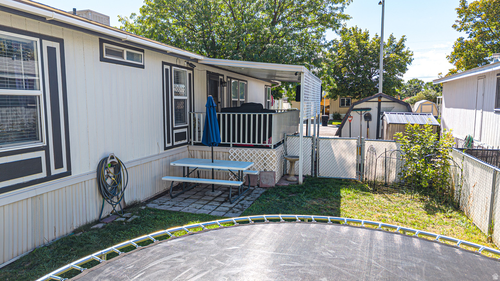1025 N 300 W photo 2