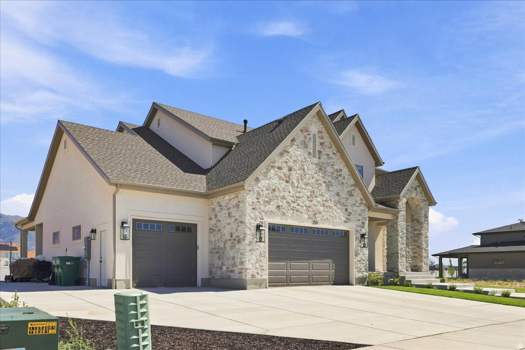 350 N AMBER LN photo 4