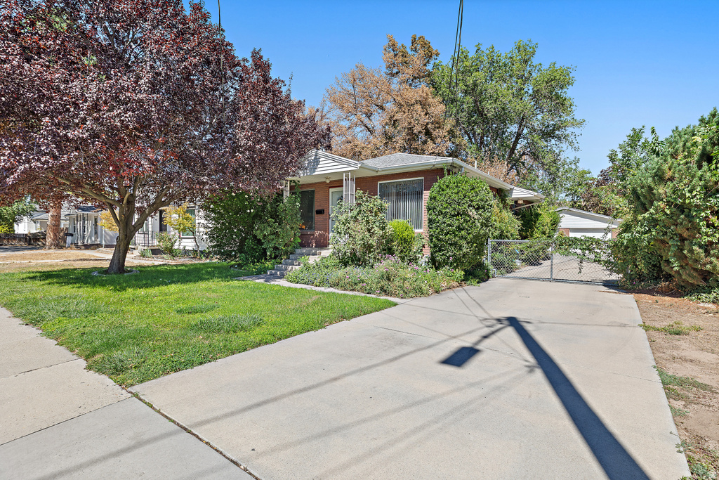 664 W WASATCH ST photo 3
