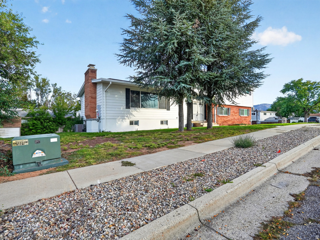 4723 MADISON AVE photo 3