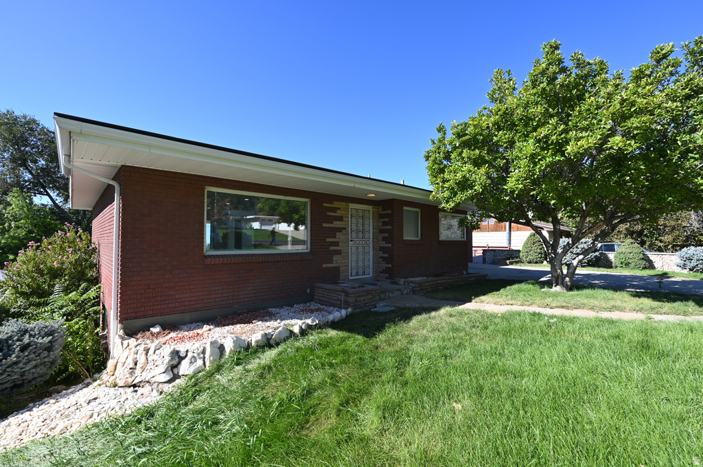 2928 S DAVIS BLVD photo 2