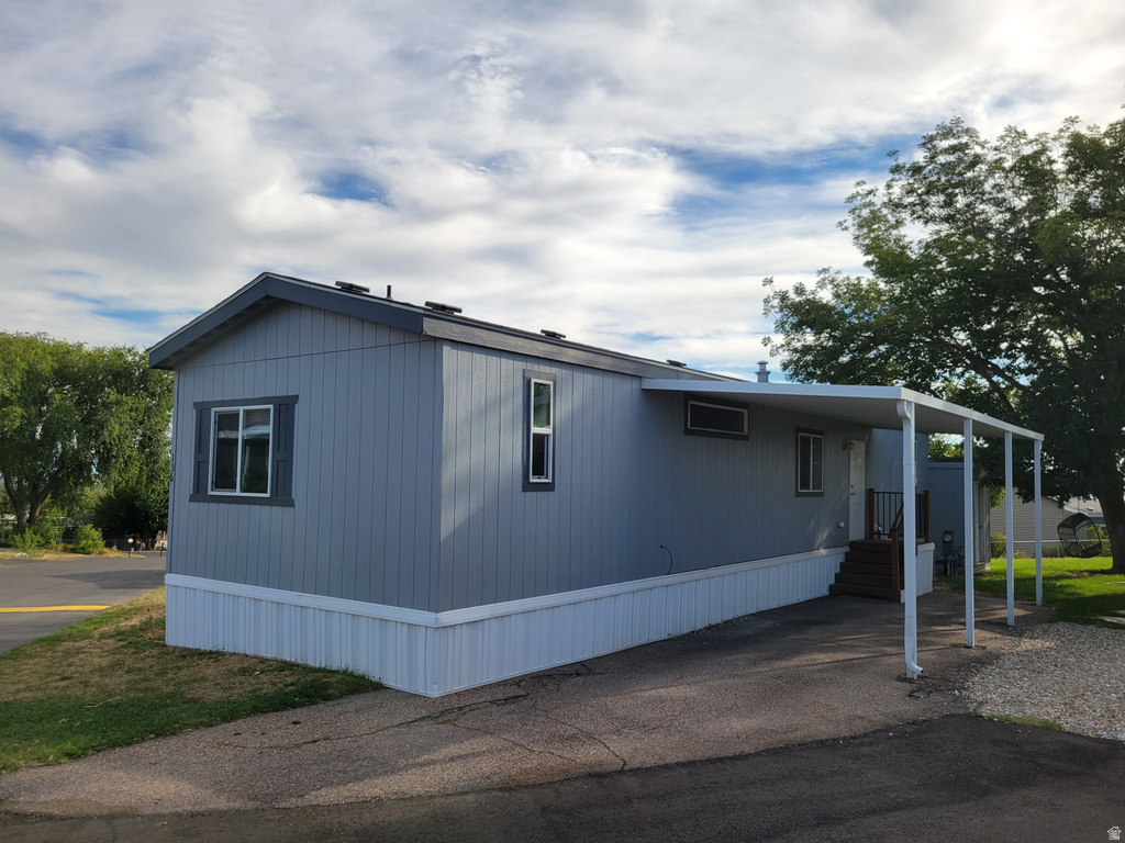 156 CUSHING WAY photo 3