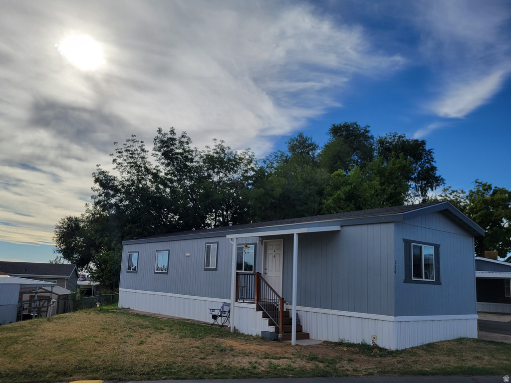 156 CUSHING WAY photo 2