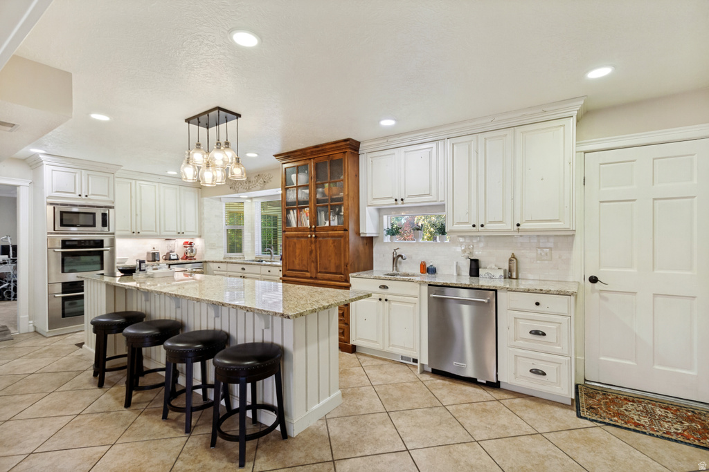 808 E SAVANNAH DR photo 4
