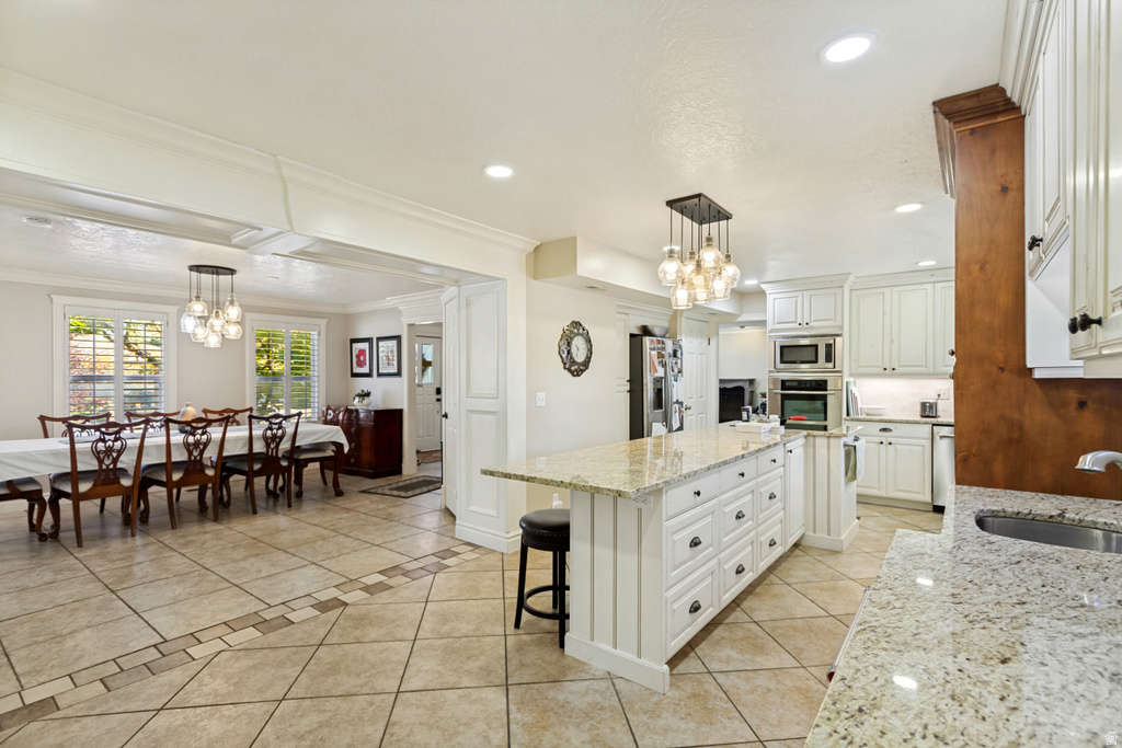808 E SAVANNAH DR photo 3