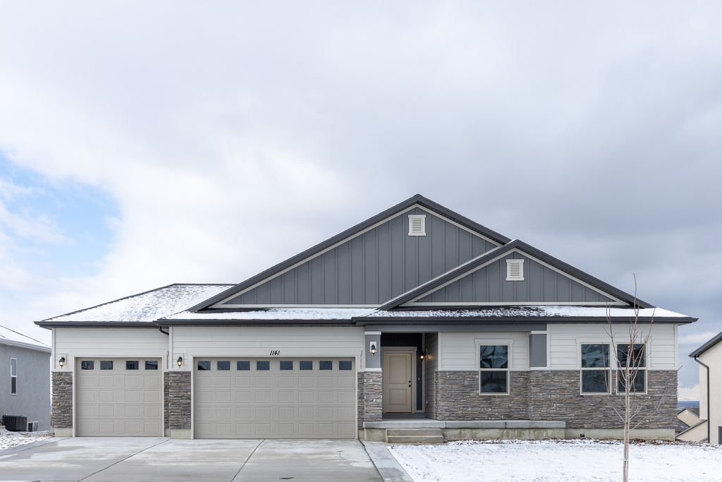 1767 S WINDSONG DR photo 3