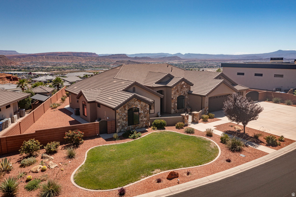 74 N CLIFFSIDE DR photo 2