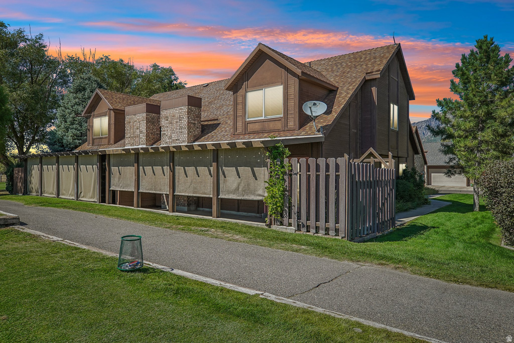 325 W WILLOW WAY photo 4