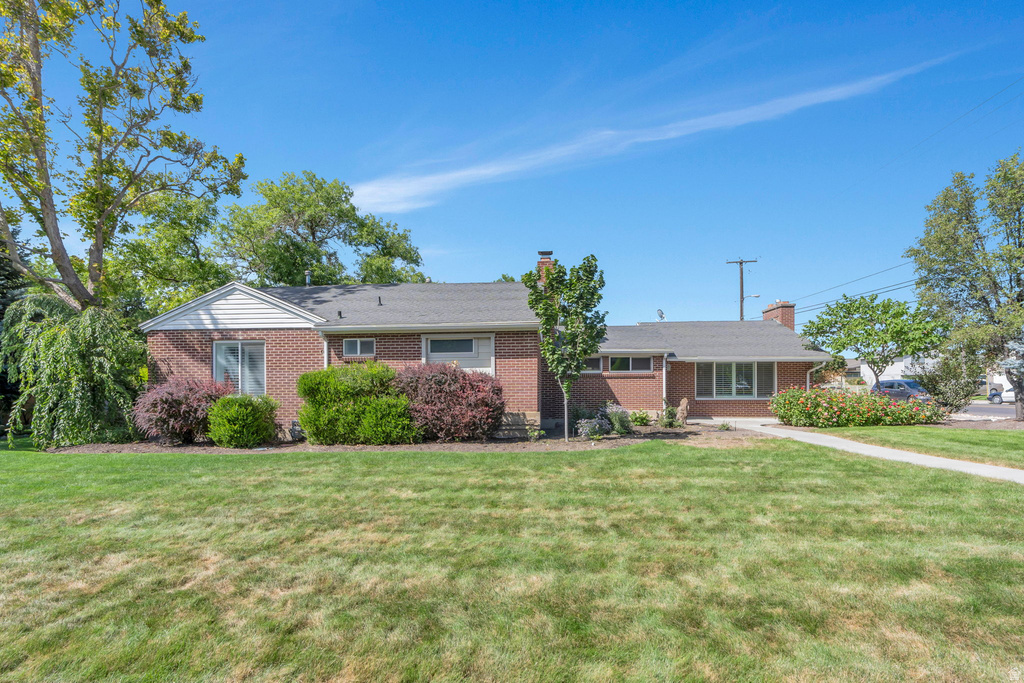 291 CHIPMAN AVE photo 3