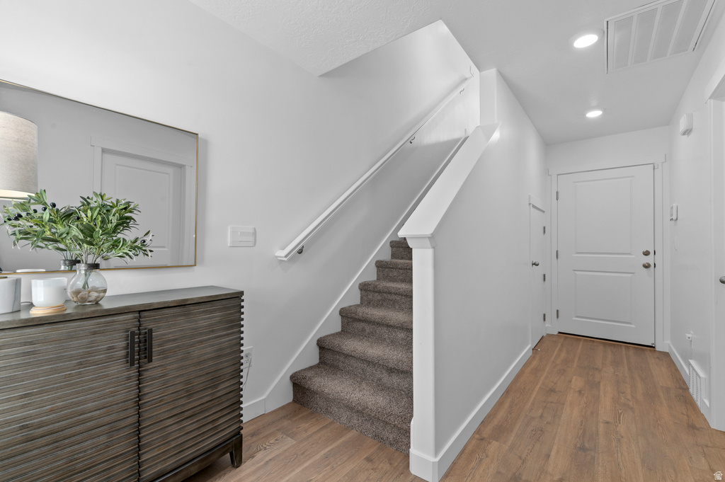 1296 N 375 E photo 2
