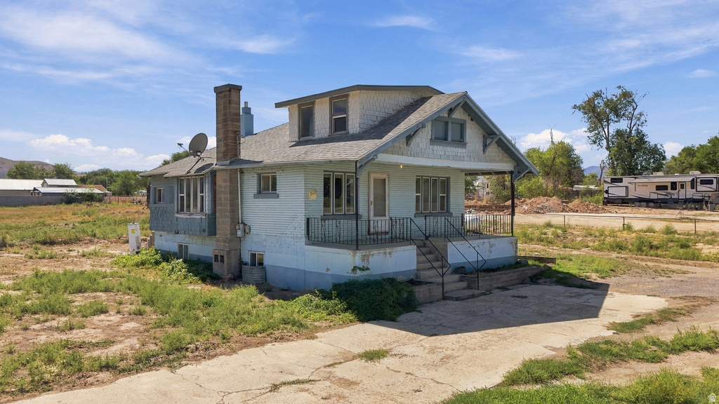 84 E MAIN ST photo 3