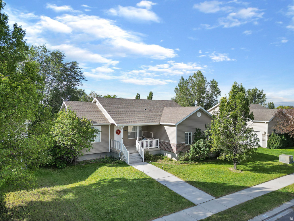 2048 E JUNIPER DR photo 3