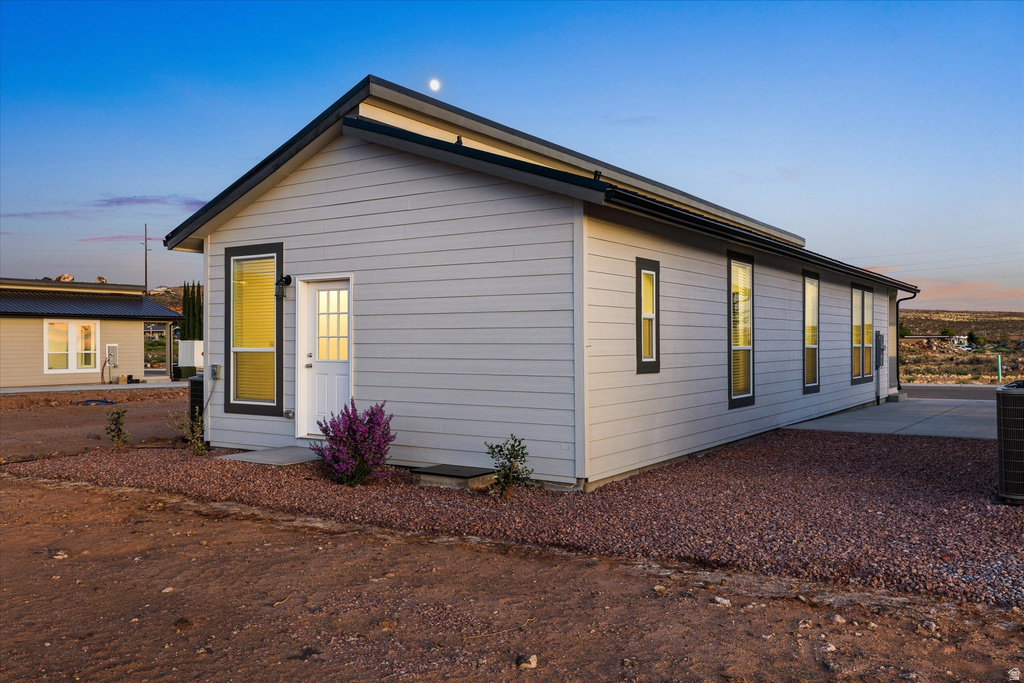 2752 W CREST VIEW LN photo 3