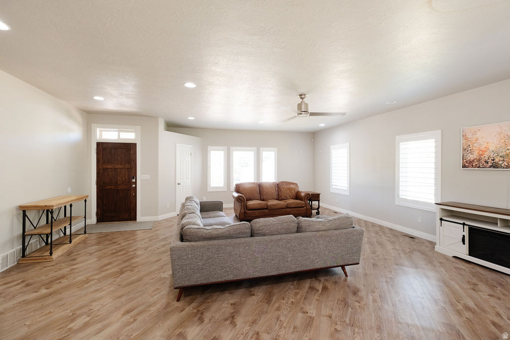5042 S VIKING DR photo 3