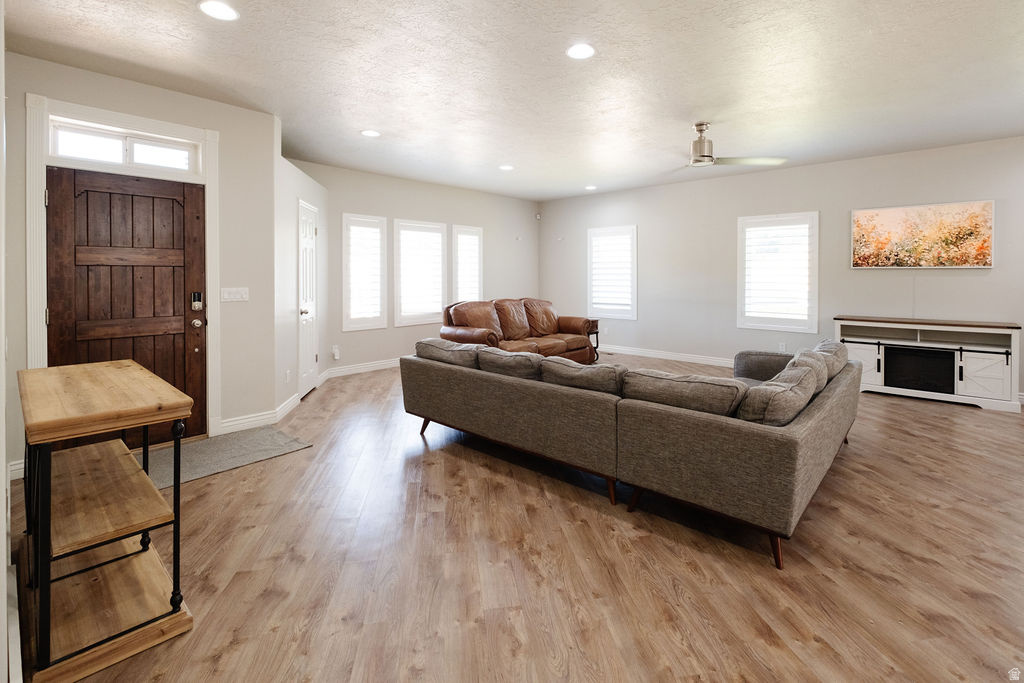 5042 S VIKING DR photo 4