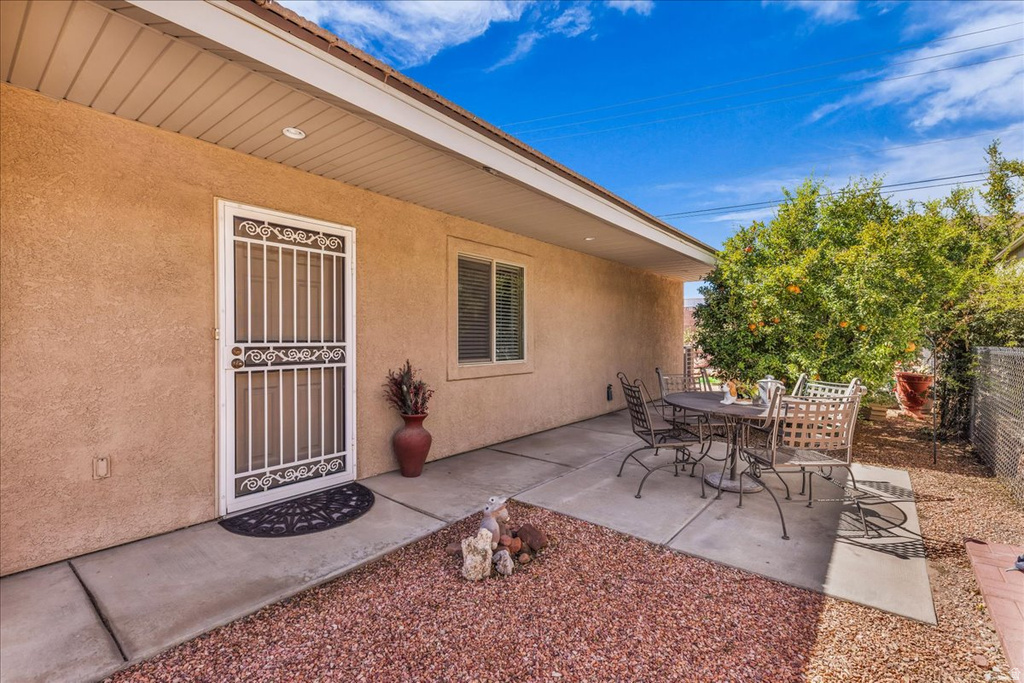 2721 E RIVERSIDE DR photo 4