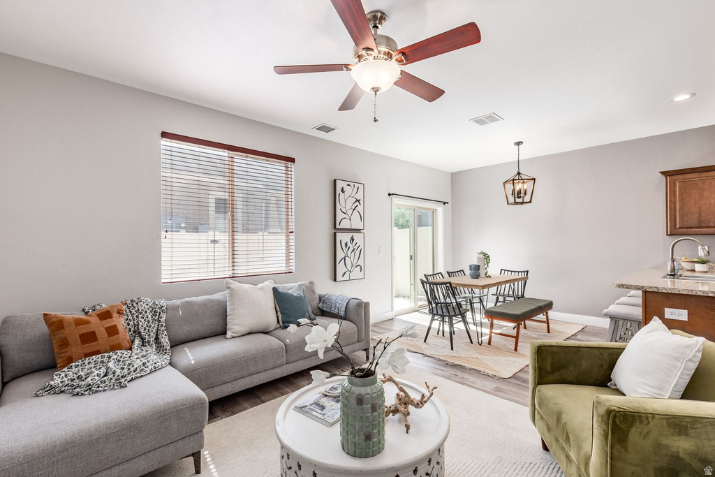 6915 S VILLAGE BEND LN photo 2