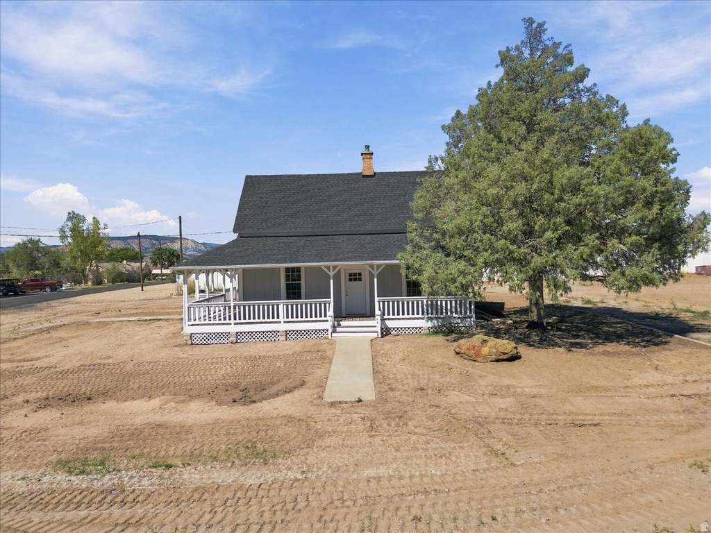 111 E CENTER photo 2