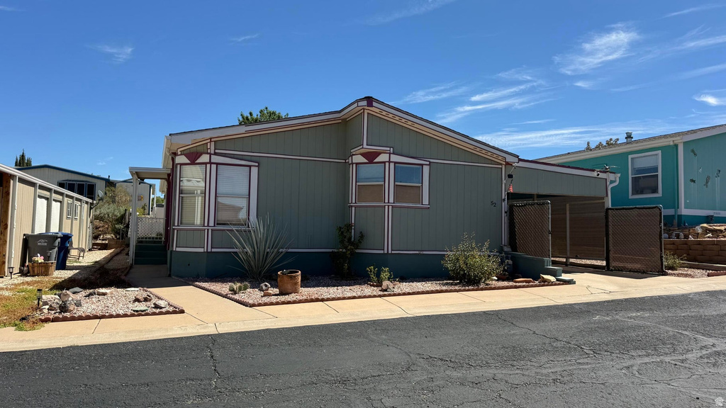 52 N 3950 W photo 2