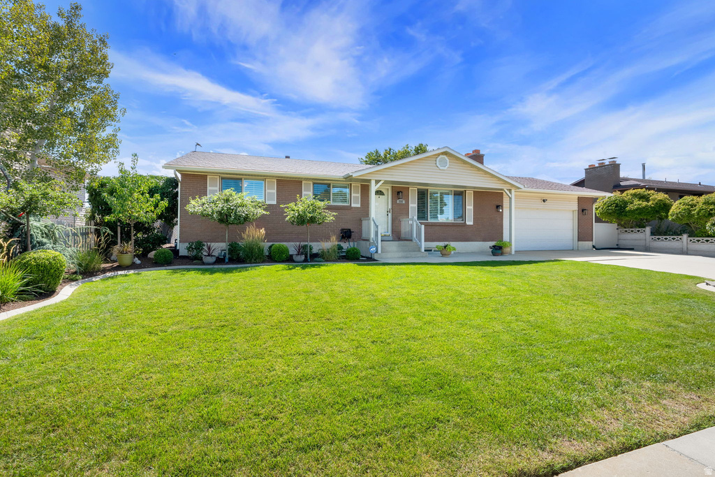 3357 W BLUE HAVEN S DR photo 4