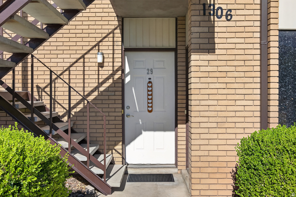 1306 S 200 W photo 2