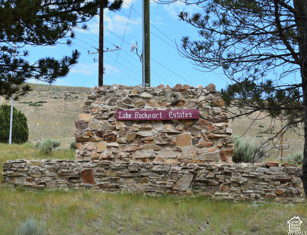 View photos for 226 Oakview Dr 226 Oakview Dr