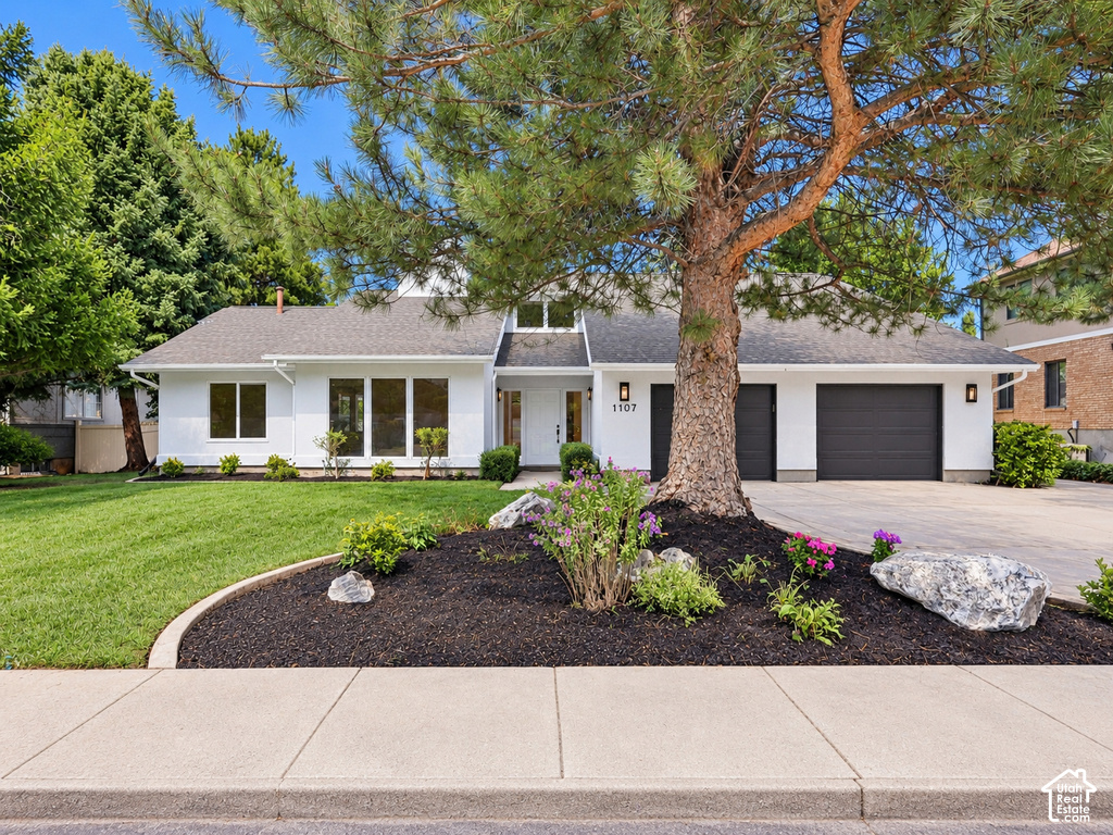 1107 E BIRCHBROOK S CIR photo 3