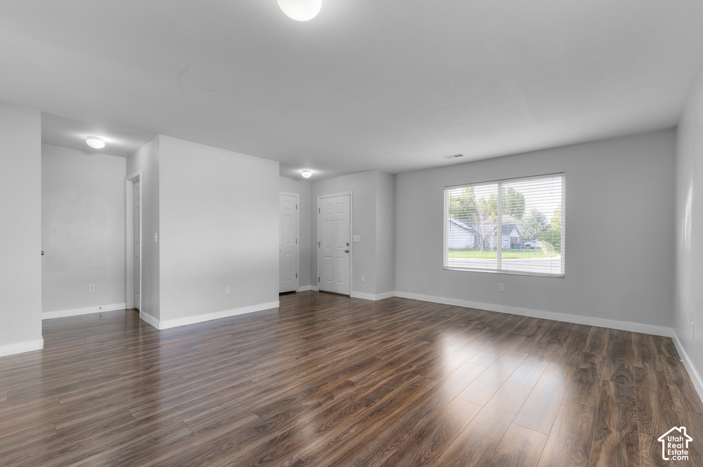 1585 W 900 S photo 4