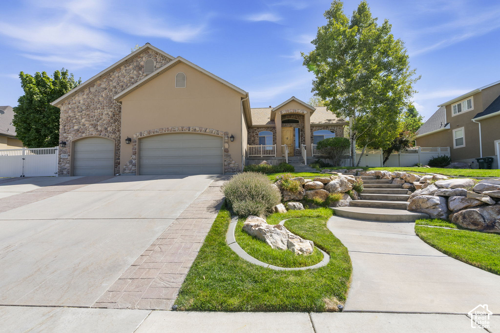 1252 HAYLIE LN photo 5