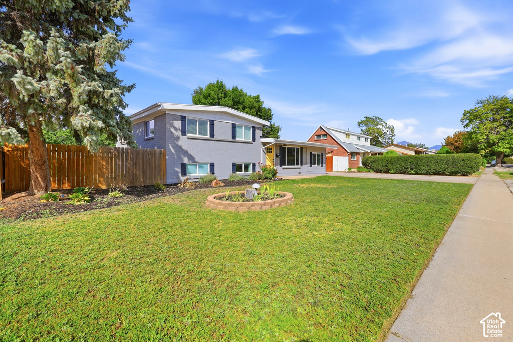 1612 W 4300 S photo 2