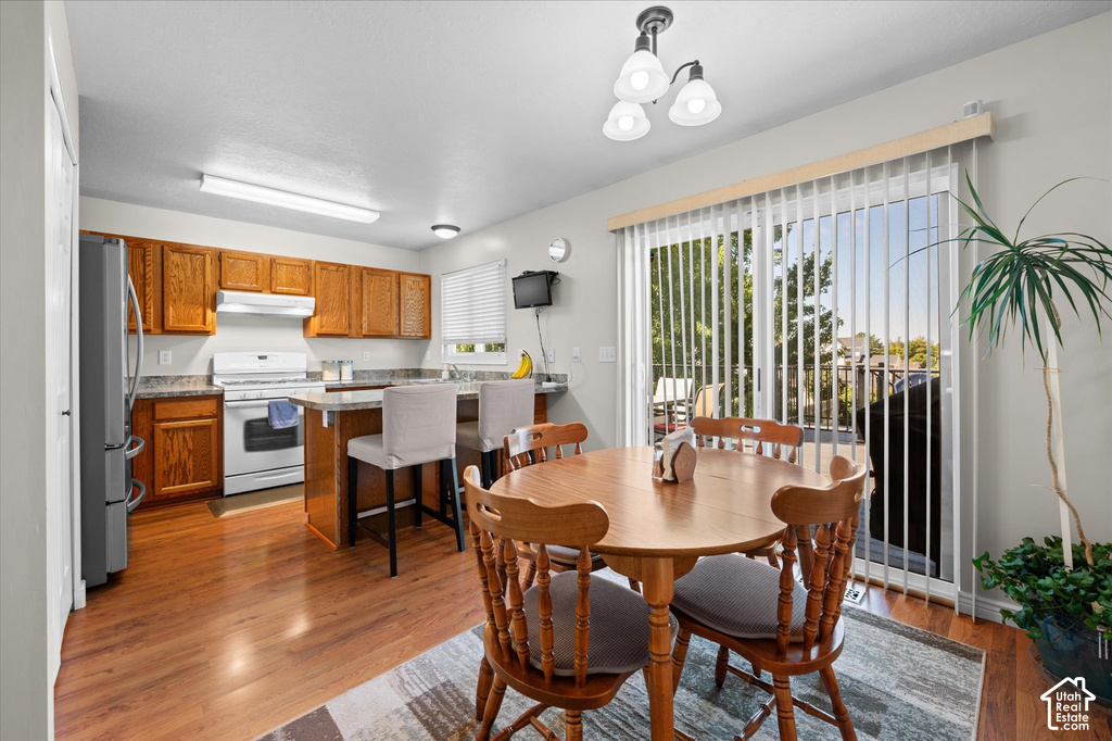 591 N ORCHARD AVE photo 5