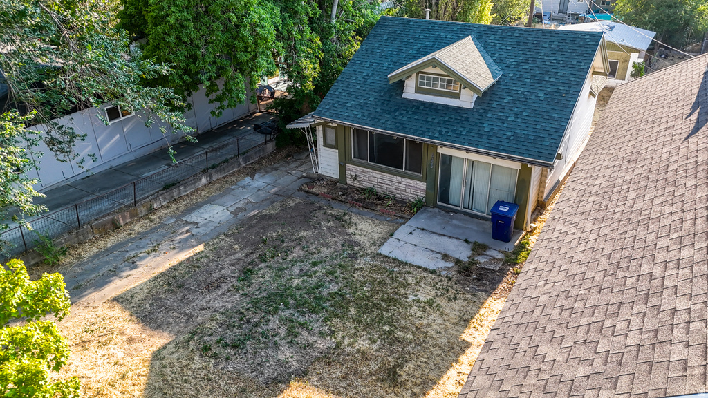 2055 S ADAMS E AVE photo 2
