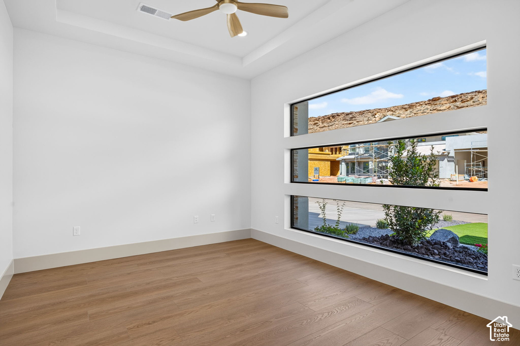 477 E WEATHERBY WAY photo 3