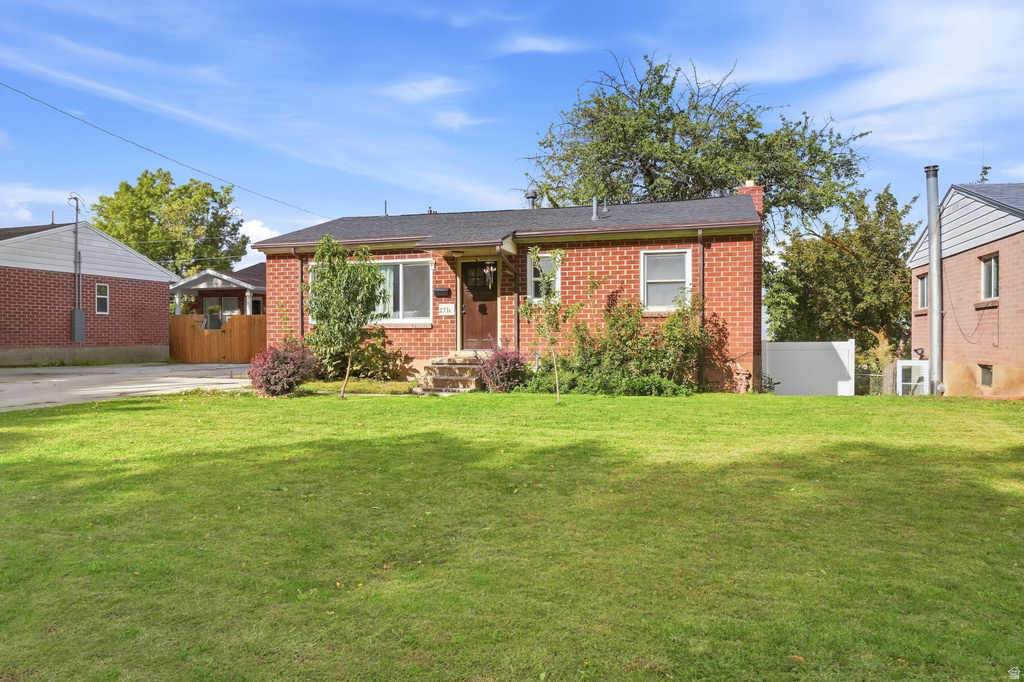 271 JACKSON AVE photo 3