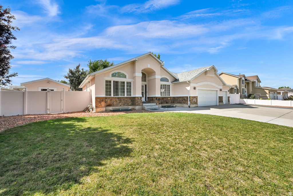 8848 S 2070 W photo 5