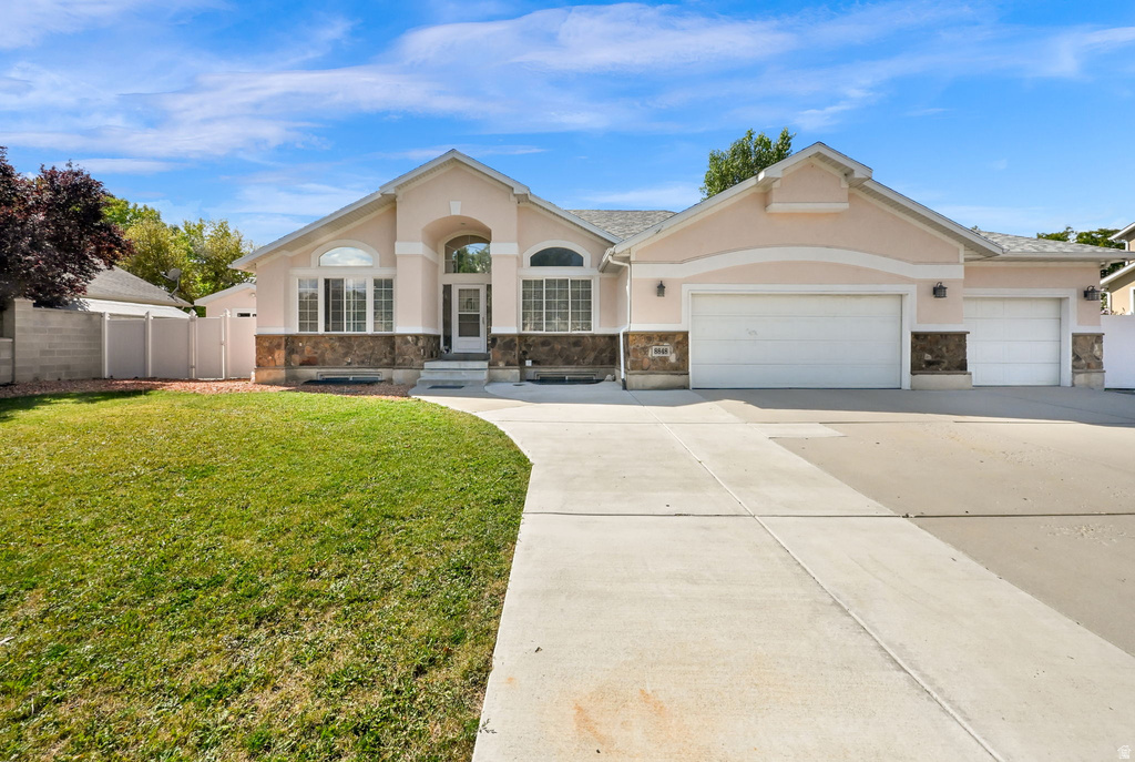 8848 S 2070 W photo 3