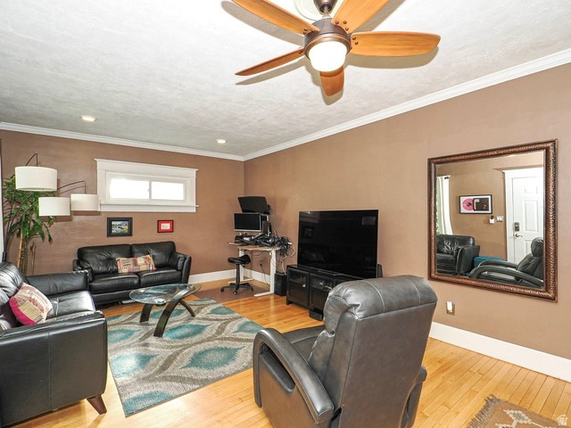 664 E COATSVILLE S AVE photo 5