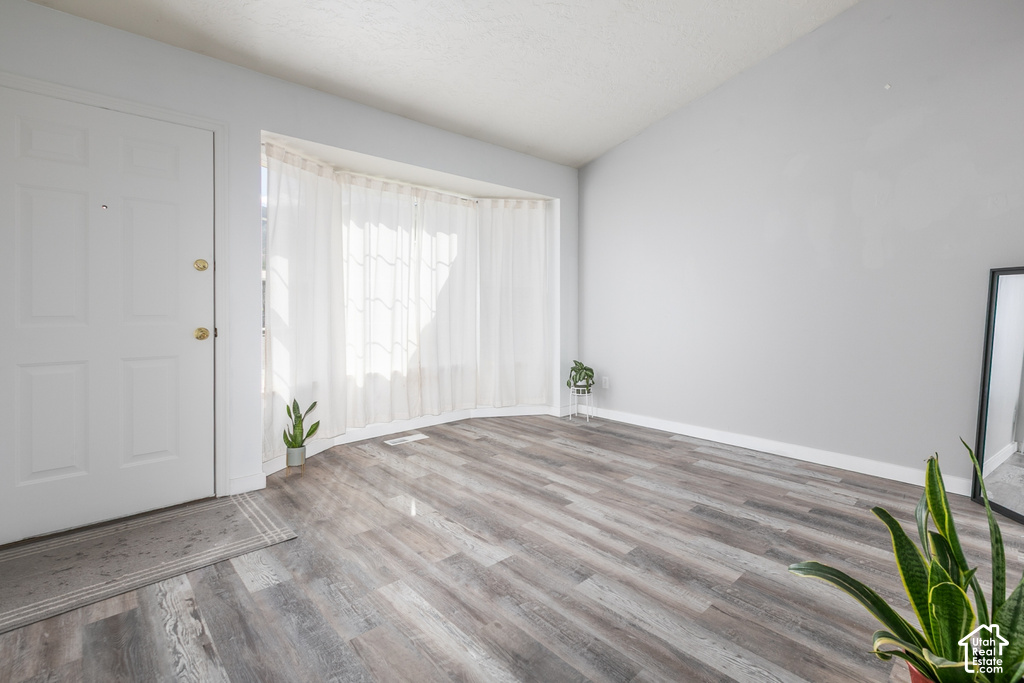 1215 E 900 N photo 4