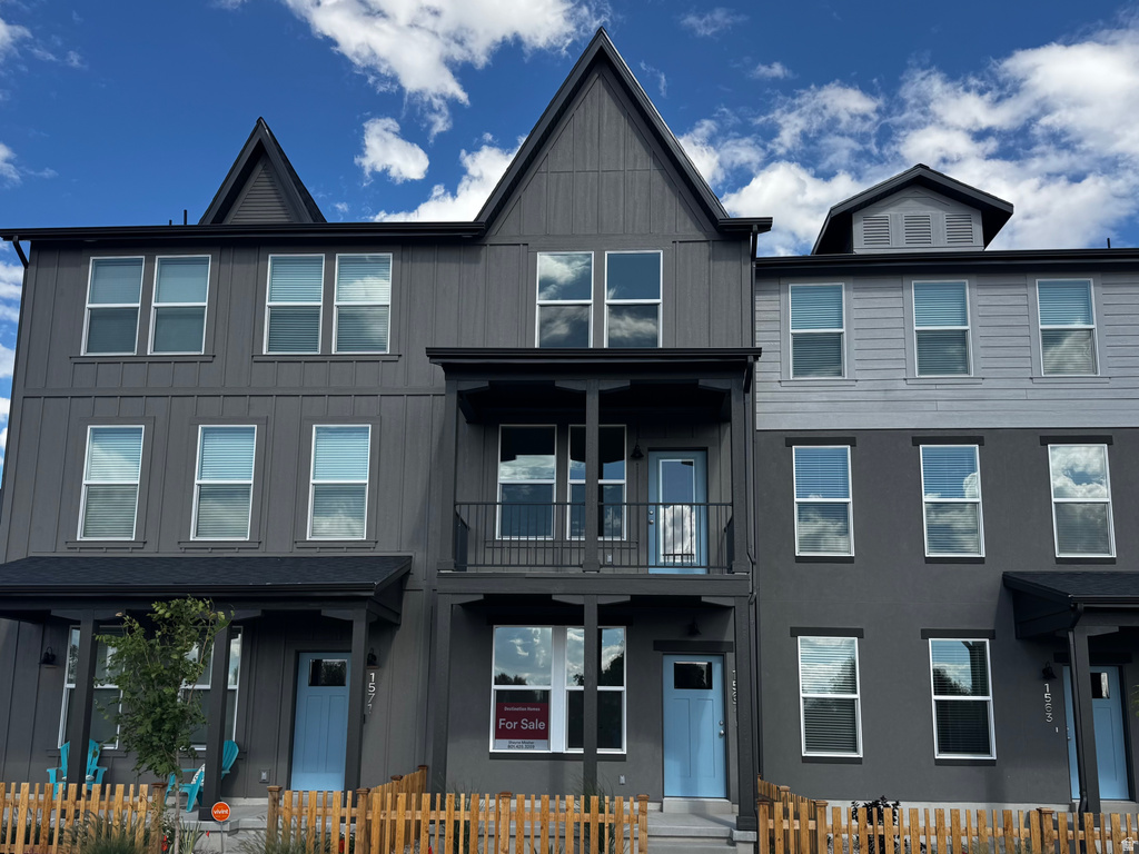 1563 N 1875 W photo 2