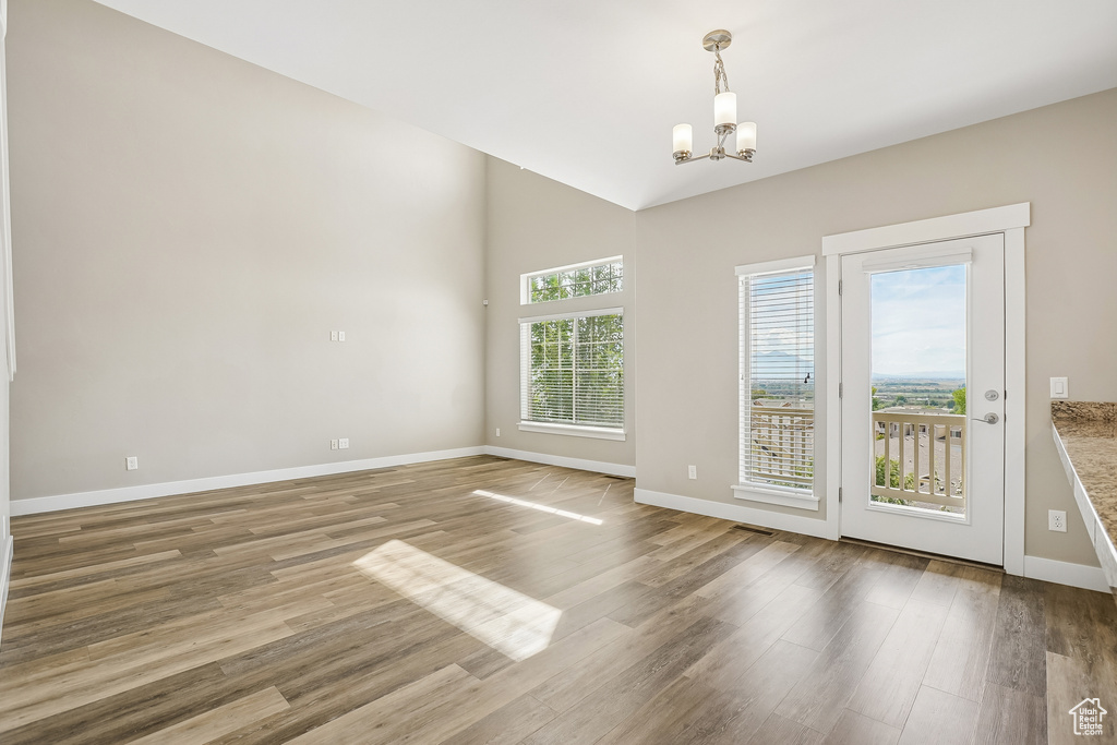 1056 S ASPEN E PL photo 4