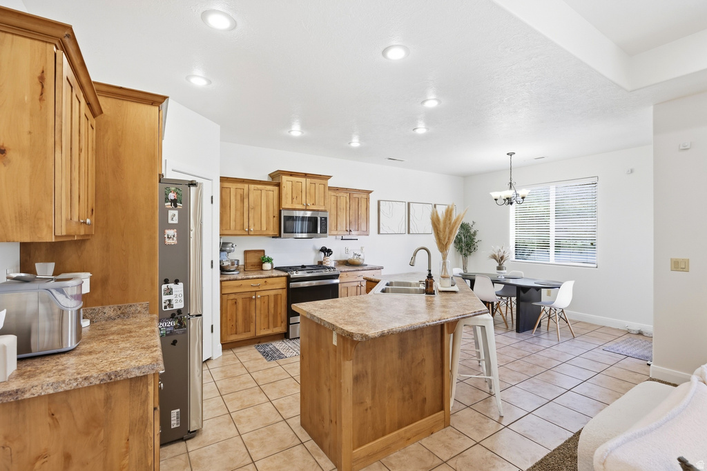 533 W HERITAGE DR photo 3
