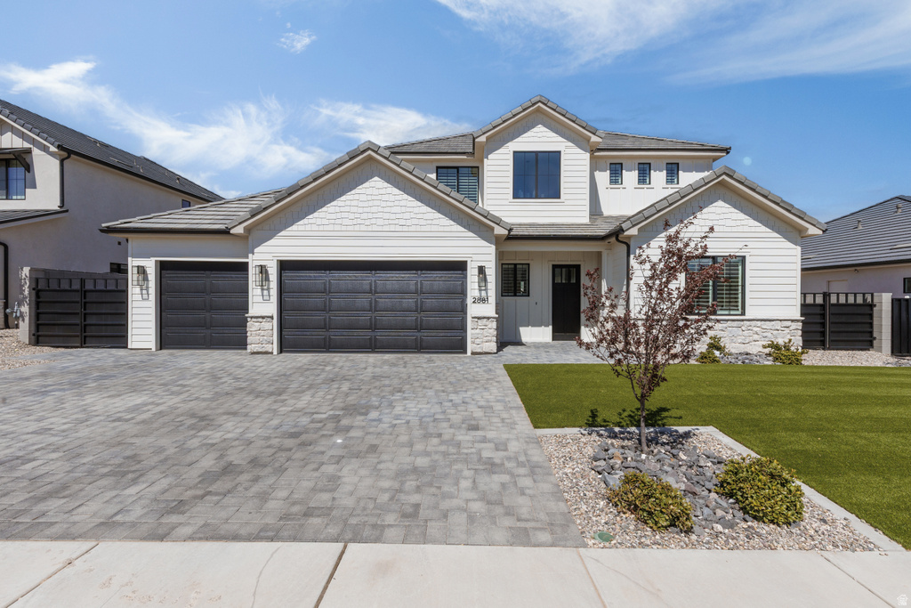 2881 E YAVIN WAY photo 4