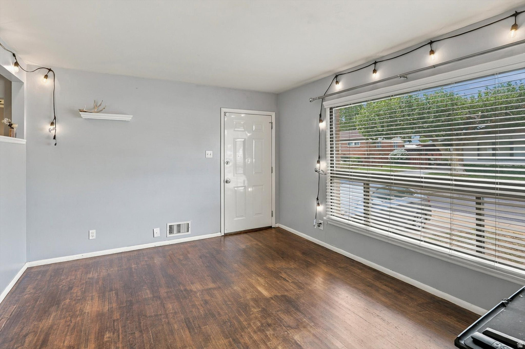 4328 S 225 E photo 4
