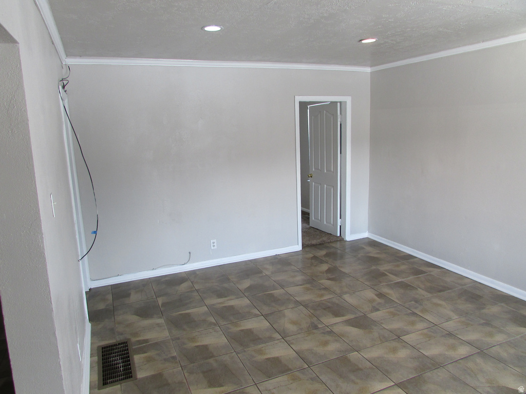 609 E 100 N photo 2
