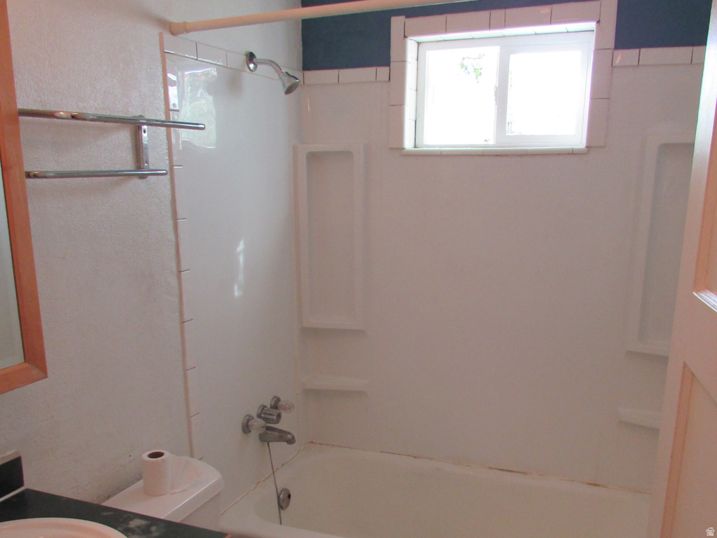 609 E 100 N photo 4