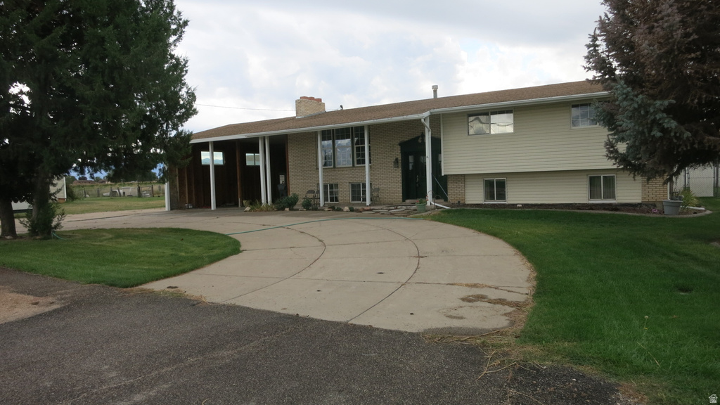 4597 W 2550 S photo 2