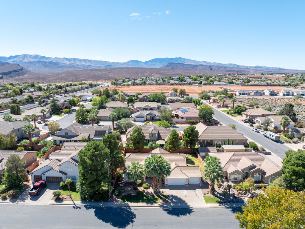 2305 JACOB DR photo 2