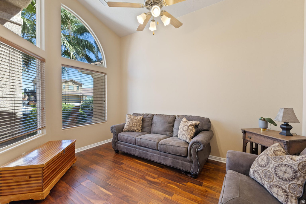2305 JACOB DR photo 4