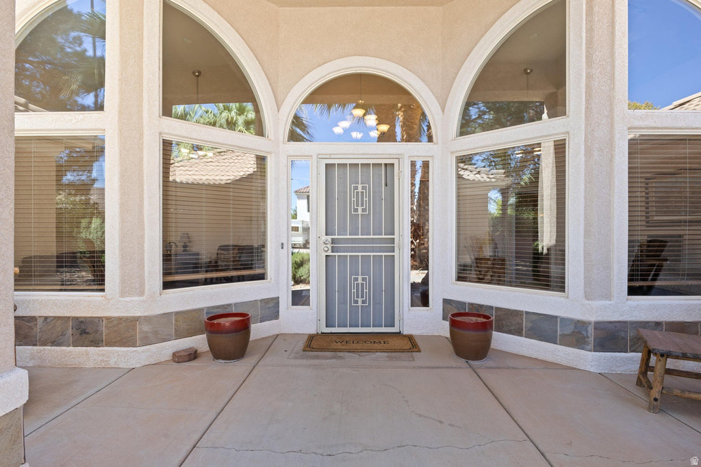 2305 JACOB DR photo 3